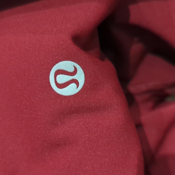 Lululemon Wunder Under Hi-Rise 1/2 Tight Full-On Luxtreme 17" Size 4 Burgundy - Picture 2 of 6